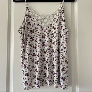 American Eagle Soft & Sexy White Ditsy Floral Tank
